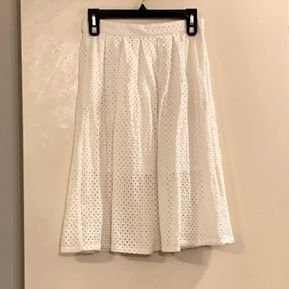 ASILIO Lemonade‎ Lake Skirt in White - Picture 3 of 10
